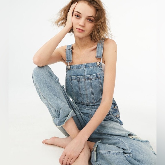 Aeropostale Distressed Overalls Light Wash Ankle Length Size XS - Picture 3 of 16